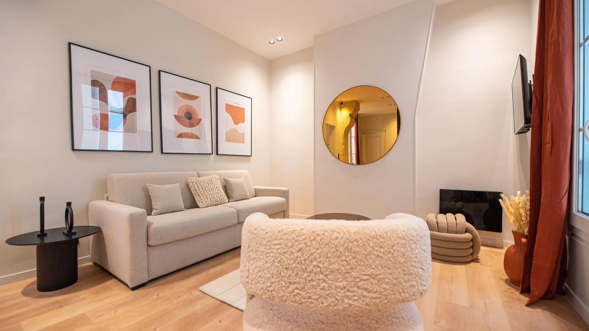 Lovely Flat In The Marais Paris